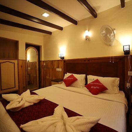 Pine Borough Inn 코다이카날 외부 사진