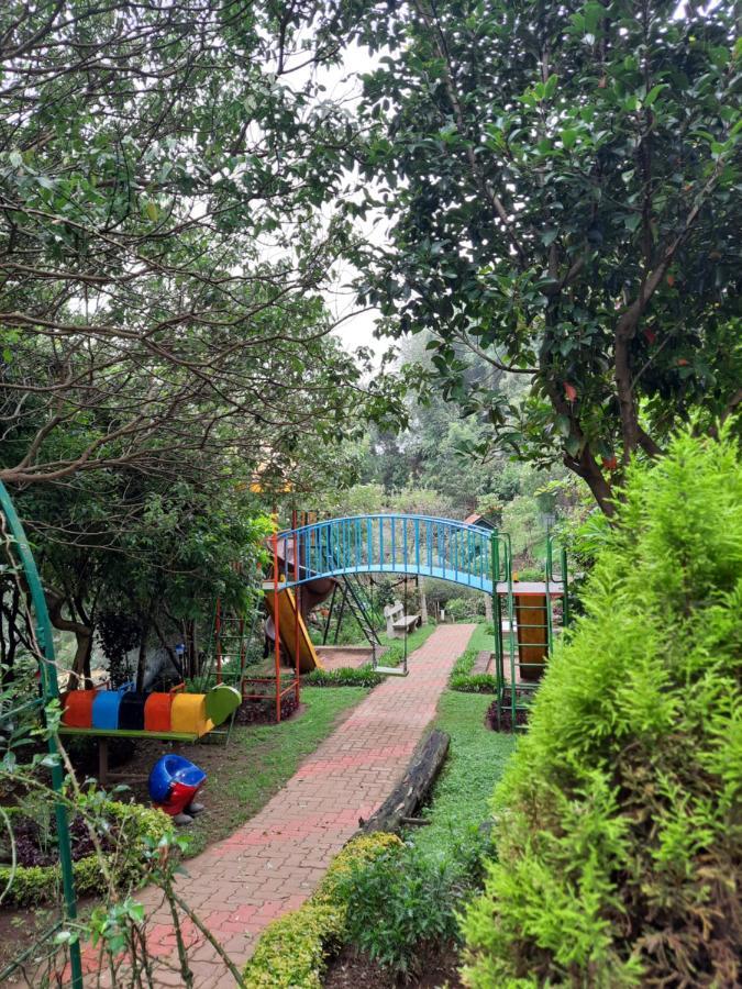 Pine Borough Inn 코다이카날 외부 사진